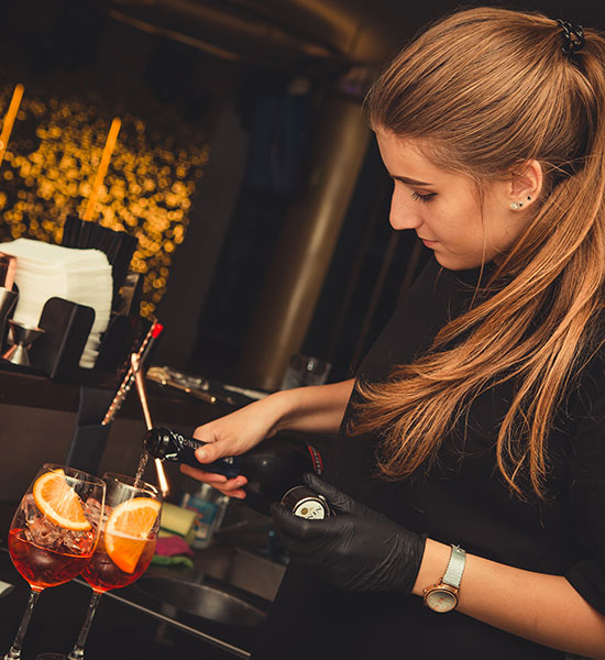 Alquilar un bar con bartenders profesionales