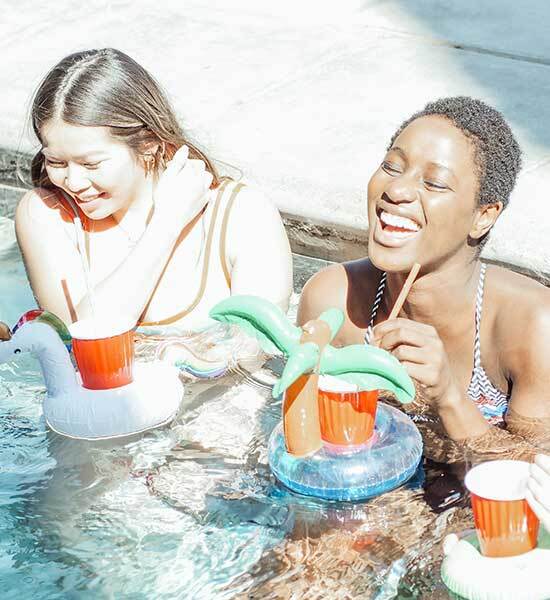 Fiesta de piscina - Bebidas en la piscina